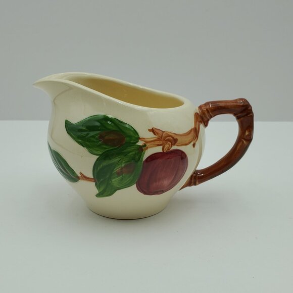 Franciscan Apple Creamer & Sugar Bowl with Lid - Picture 7 of 15